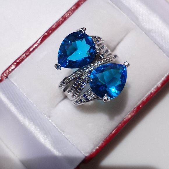 Aquamarine and White Topaz Bypass Ring - Picture 3 of 10